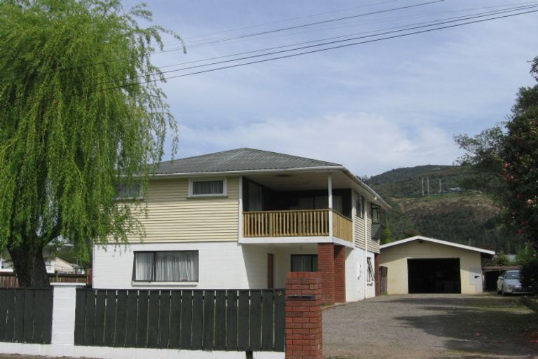 Photo of property in 6 John Road, Fairy Springs, Rotorua, 3015