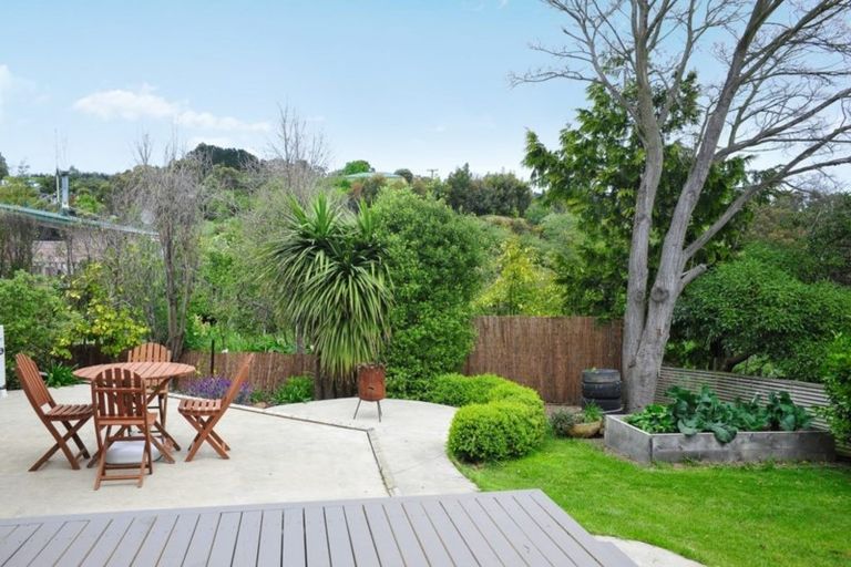 Photo of property in 23 Te Papau Crescent, Diamond Harbour, 8972