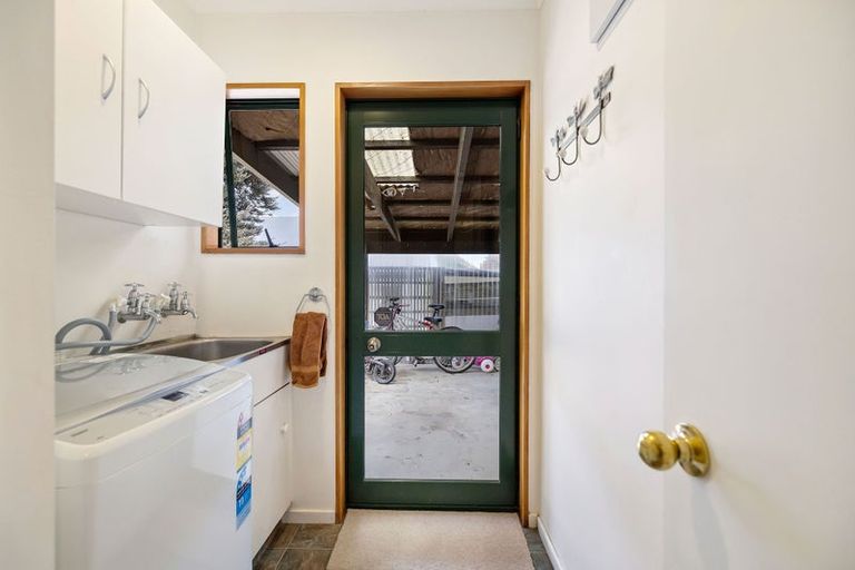 Photo of property in 8b Kuri Place, Wanaka, 9305