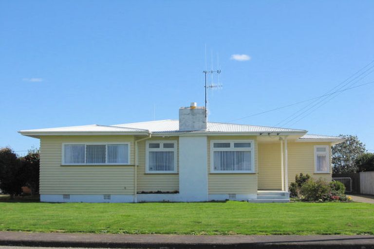 Photo of property in 19 George Street, Levin, 5510