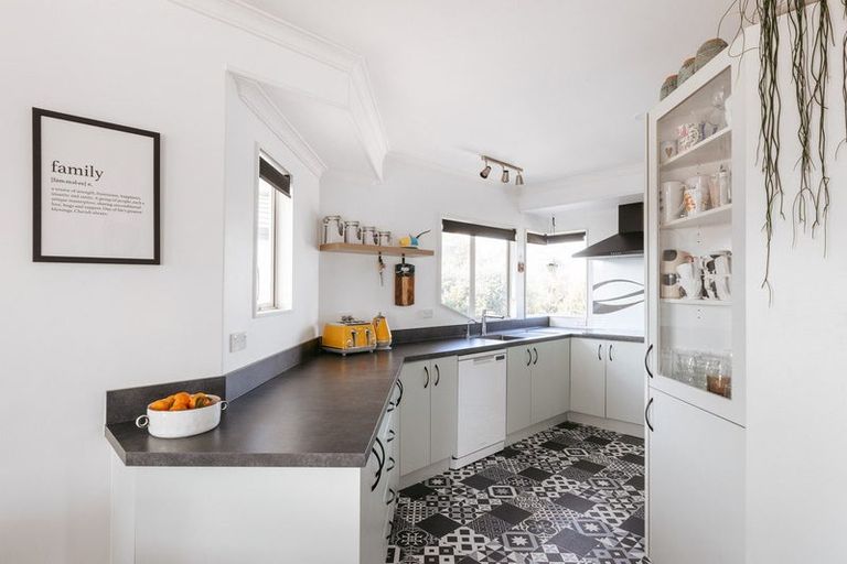 Photo of property in 8 Aberdeen Street, Mount Maunganui, 3116