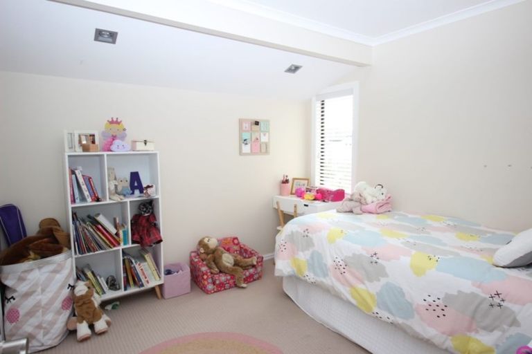 Photo of property in 18 Janway Avenue, Flat Bush, Auckland, 2016