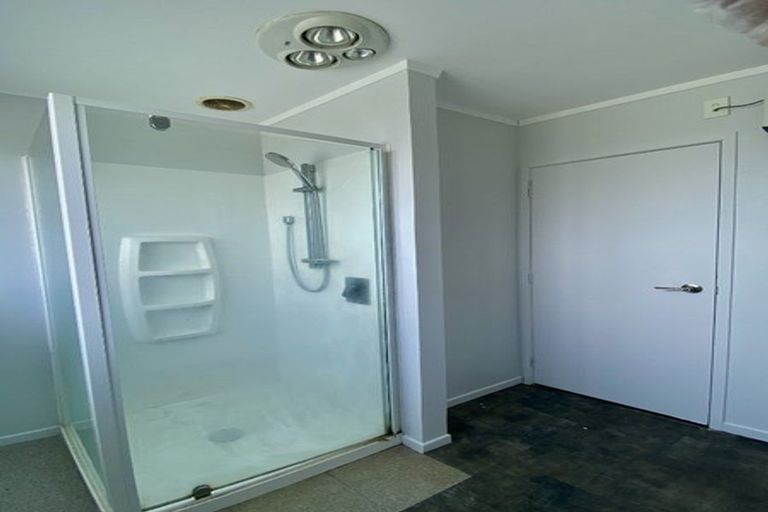 Photo of property in 17 Montego Place, Weymouth, Auckland, 2103