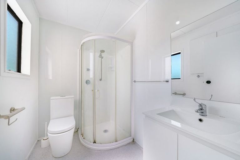 Photo of property in 90 Te Irirangi Drive, Clover Park, Auckland, 2019