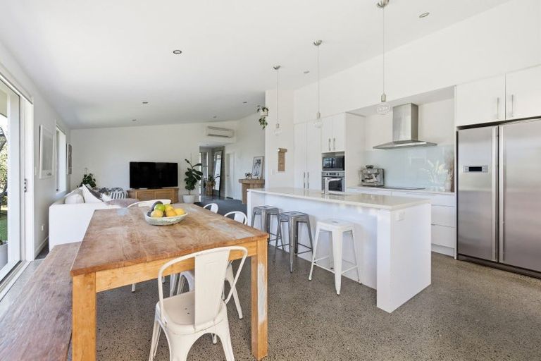 Photo of property in 42 Butterworth Crescent, Papamoa Beach, Papamoa, 3118