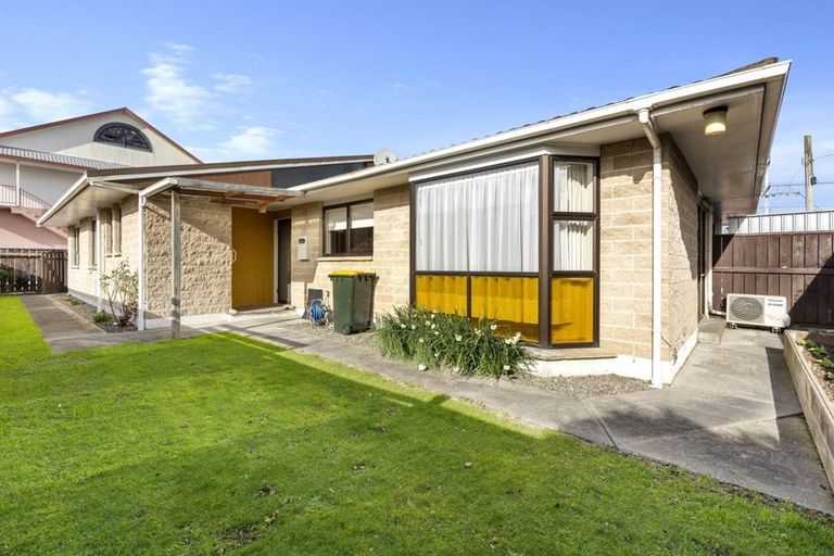 Photo of property in 2/38 Mako Mako Road, Levin, 5510