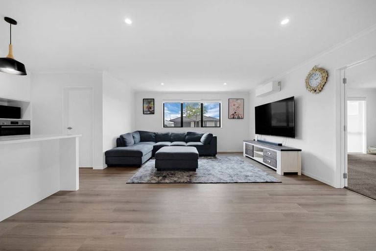 Photo of property in 2 Viv Green Place, Pokeno, 2402