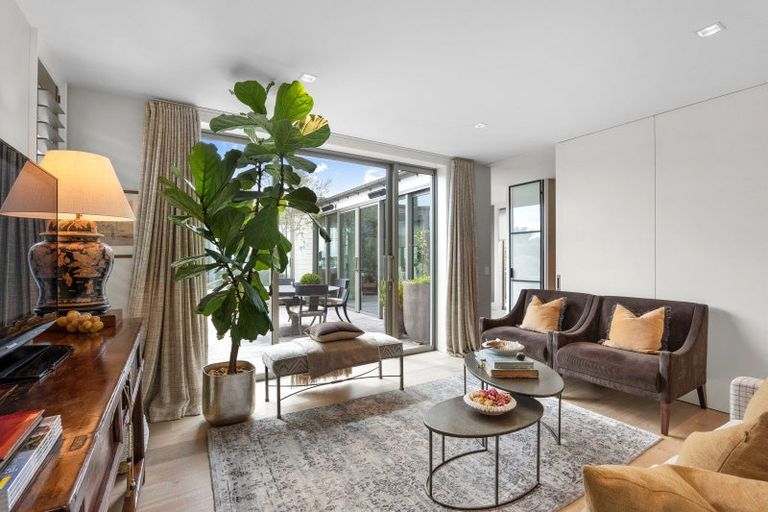 Photo of property in 153 Main Road, Moncks Bay, Christchurch, 8081