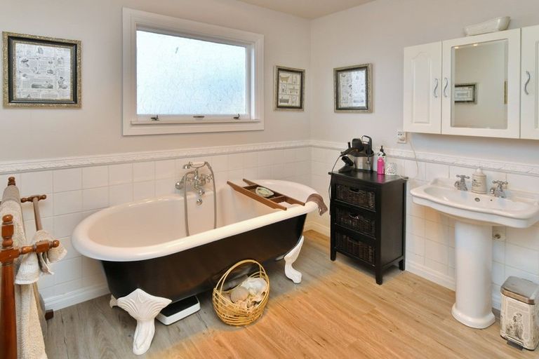 Photo of property in 27a Oxford Road, Rangiora, 7400