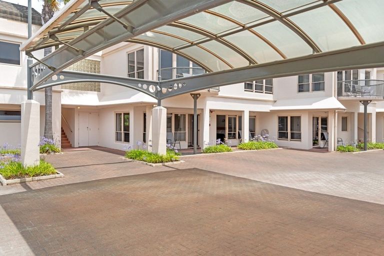 Photo of property in 11/24 Reads Quay, Gisborne, 4010