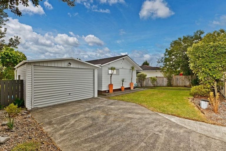 Photo of property in 53 Awaruku Road, Torbay, Auckland, 0630