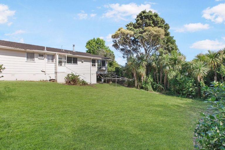 Photo of property in 48 Kaikoura Street, Henderson, Auckland, 0612