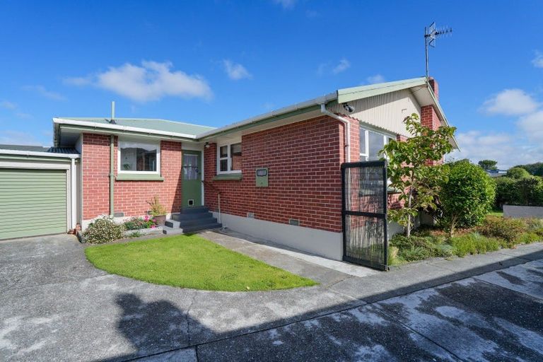 Photo of property in 17 Highfield Terrace, Newfield, Invercargill, 9812