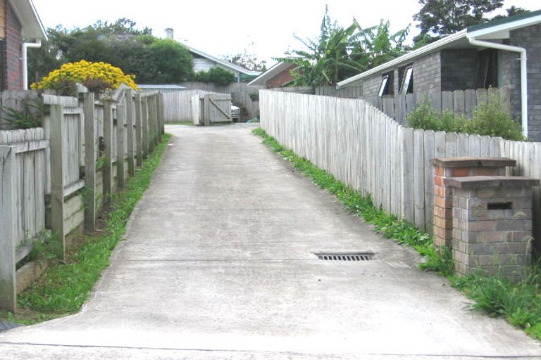 Photo of property in 12 Muriel Place, Ranui, Auckland, 0612