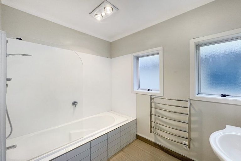 Photo of property in 136 George Street, Stokes Valley, Lower Hutt, 5019