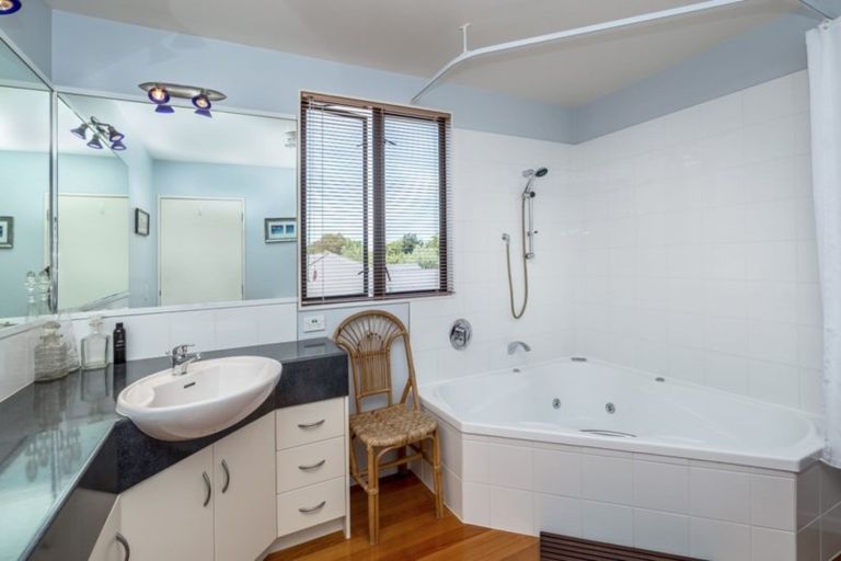 Photo of property in 41 Reading Street, Greytown, 5712