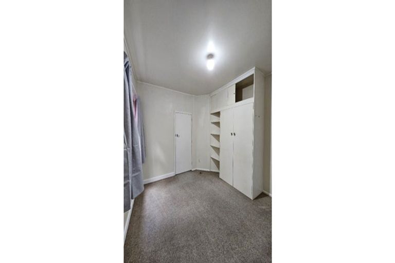 Photo of property in 1/13 Garden Road, Northland, Wellington, 6012