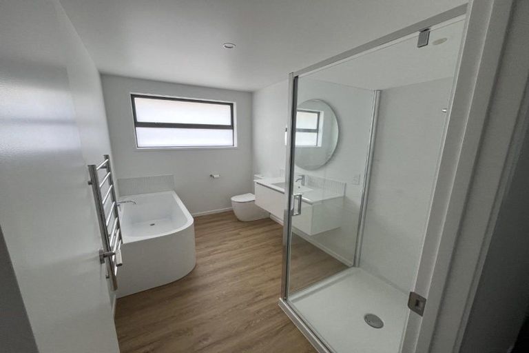 Photo of property in 1 Wheeler Place, Upper Vogeltown, New Plymouth, 4310