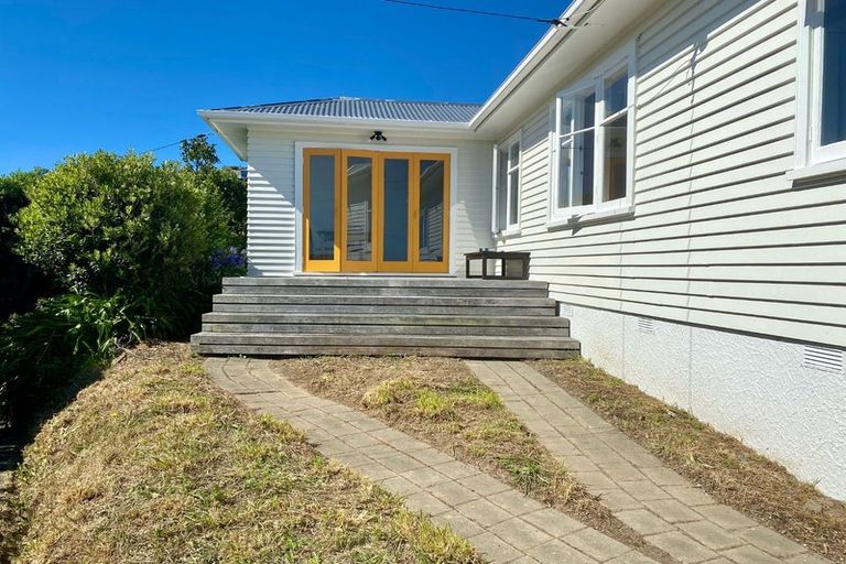 Photo of property in 103 Tireti Road, Titahi Bay, Porirua, 5022