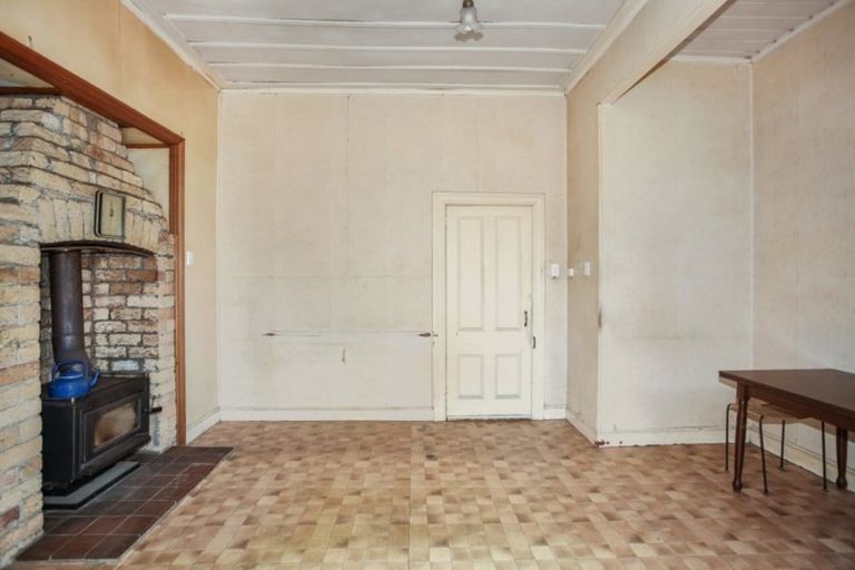 Photo of property in 12 Hull Road, Waiuku, 2123