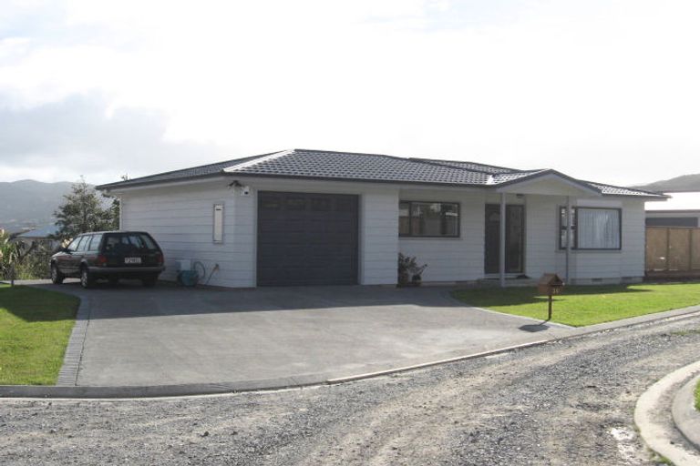 Photo of property in 30 Helvetia Grove, Naenae, Lower Hutt, 5011