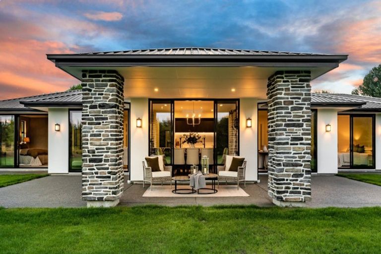 Photo of property in 21 Classiebawn Lane, Prebbleton, 7676