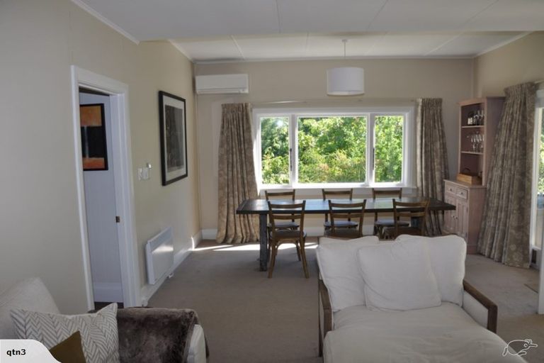 Photo of property in 2 Berkshire Street, Arrowtown, 9302