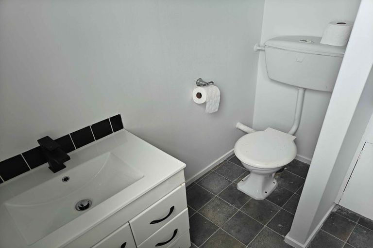 Photo of property in 79 Farnham Street, Mornington, Wellington, 6021