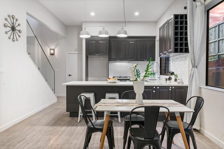 Photo of property in 1 Barrique Road, Kumeu, 0810