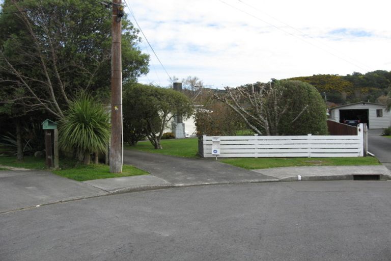 Photo of property in 19 Ashforth Street, Wainuiomata, Lower Hutt, 5014