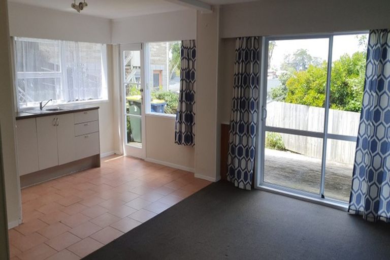 Photo of property in 1/223 Eskdale Road, Birkenhead, Auckland, 0626