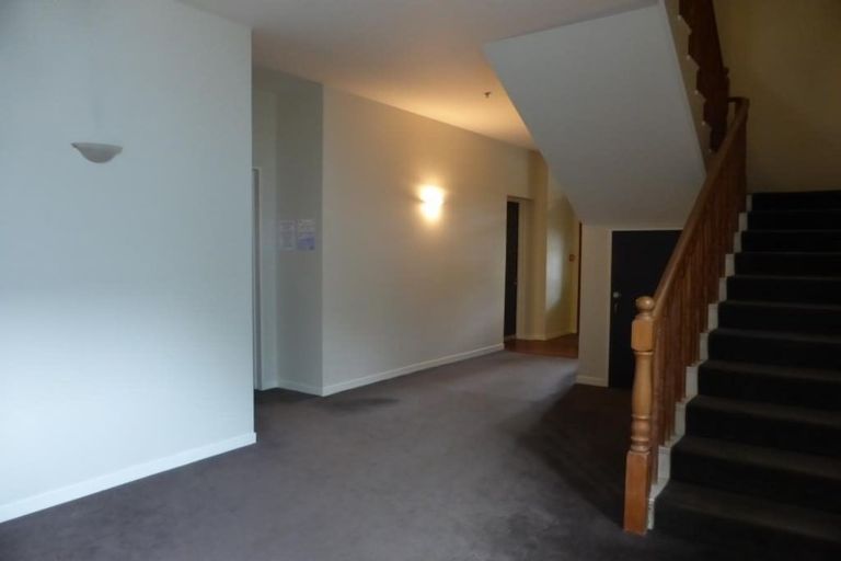 Photo of property in 10/30 Hanson Street, Mount Cook, Wellington, 6021