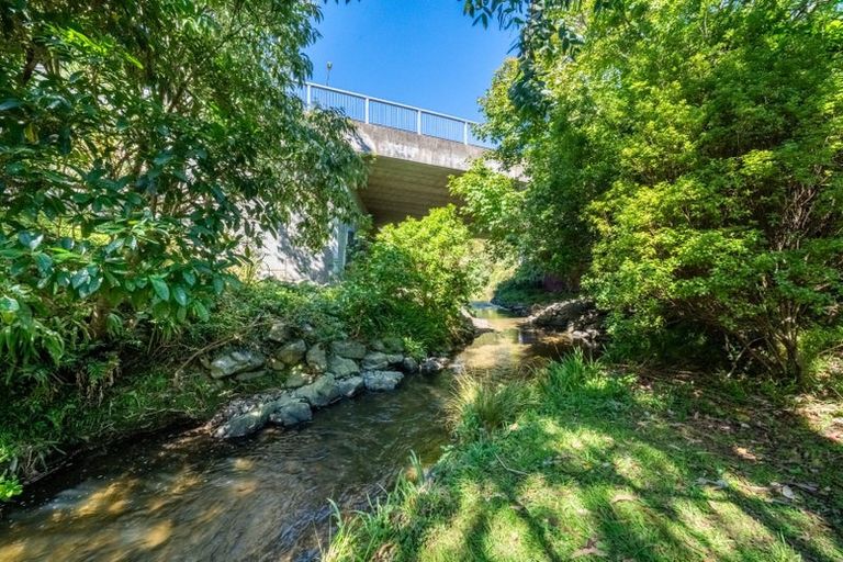 Photo of property in 273 Middleton Road, Glenside, Wellington, 6037