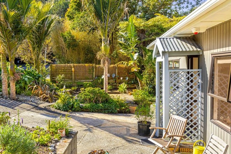 Photo of property in 83 Wood Bay Road, Titirangi, Auckland, 0604