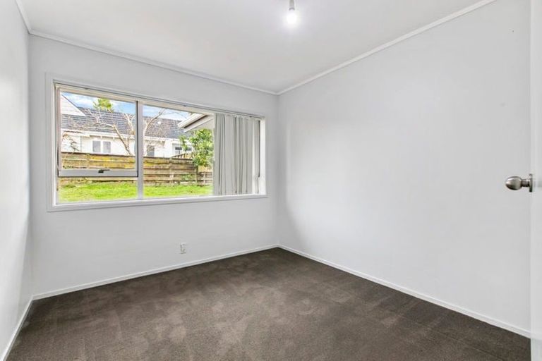 Photo of property in 1/12 Park Estate Road, Rosehill, Papakura, 2113