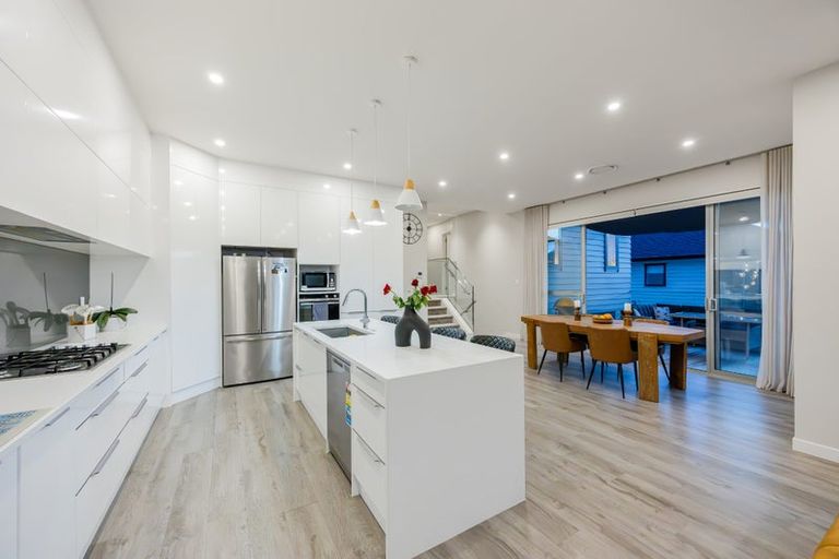 Photo of property in 138 Godfrey Drive, Orewa, 0931