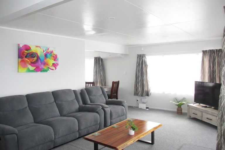 Photo of property in 1 Churchill Avenue, Wairoa, 4108