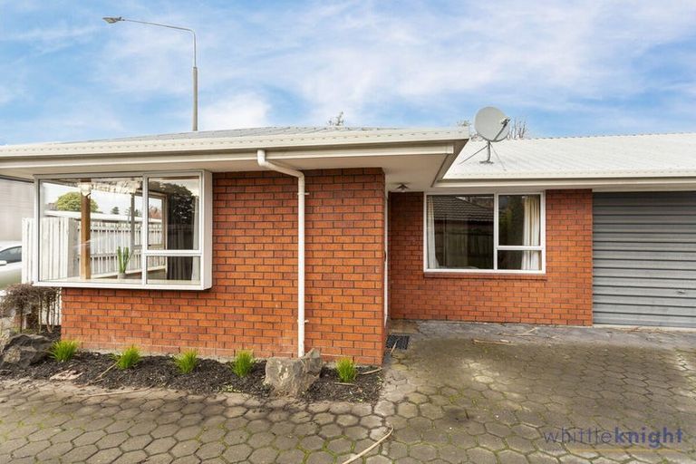 Photo of property in 97 Mandeville Street, Riccarton, Christchurch, 8011