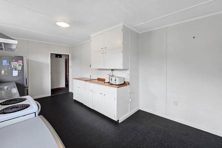 Photo of property in 12 Williams Street, Marewa, Napier, 4110