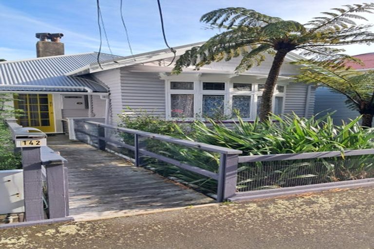 Photo of property in 142 Russell Terrace, Berhampore, Wellington, 6023
