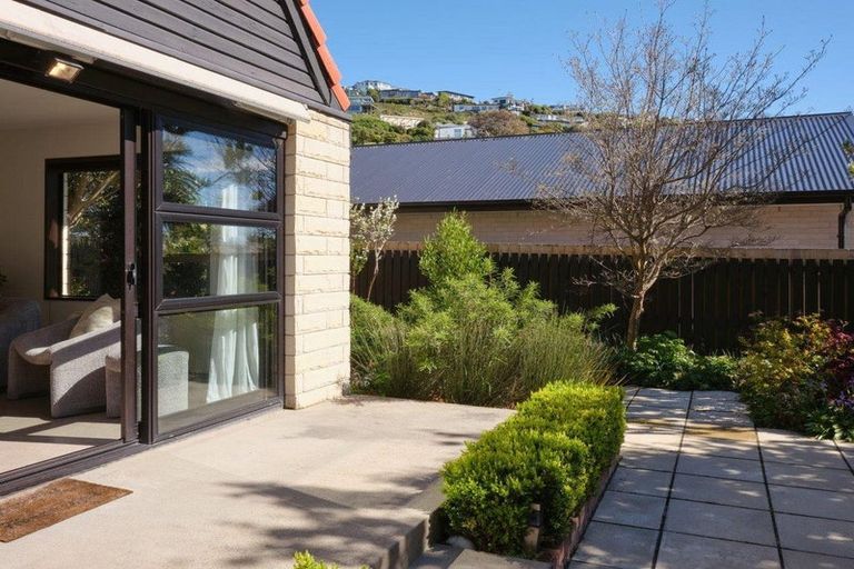 Photo of property in 1/37 Augusta Street, Redcliffs, Christchurch, 8081