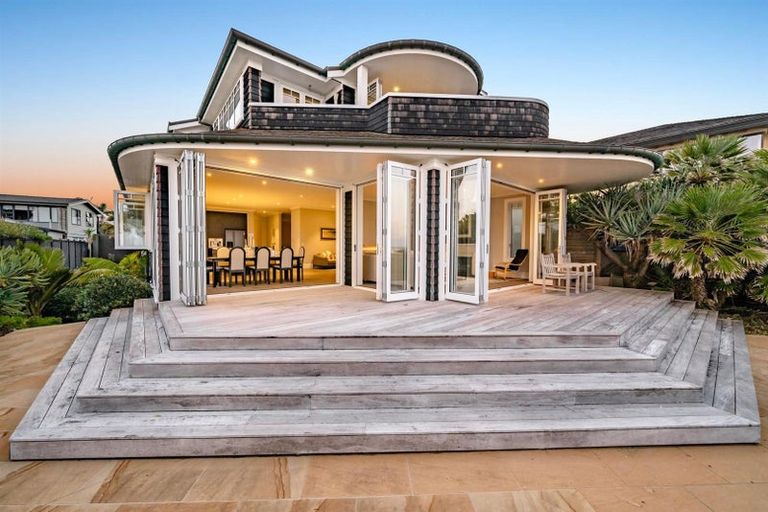 Photo of property in 27 Muritai Road, Milford, Auckland, 0620