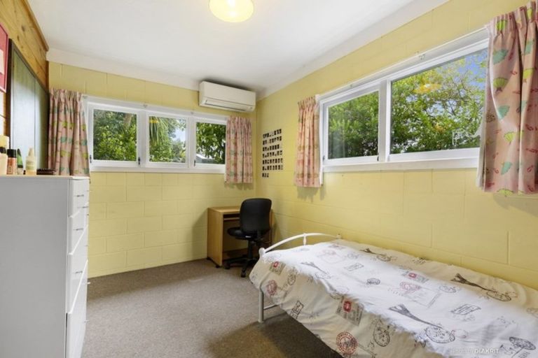 Photo of property in 25 Severn Street, Island Bay, Wellington, 6023