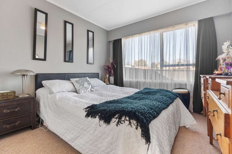 Photo of property in 19a Pohutukawa Drive, Owhata, Rotorua, 3010