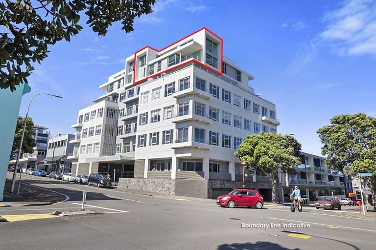 Photo of property in 22 Liardet Apartments, 502/22 Liardet Street, New Plymouth, 4310