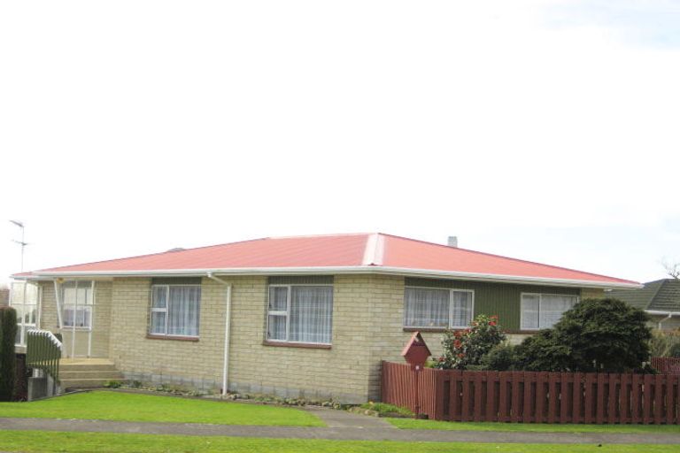 Photo of property in 8 Norwich Avenue, Spotswood, New Plymouth, 4310
