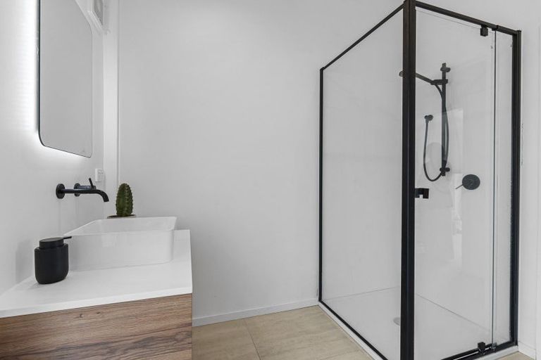 Photo of property in 46 Donnelly Street, Oakura, 4314