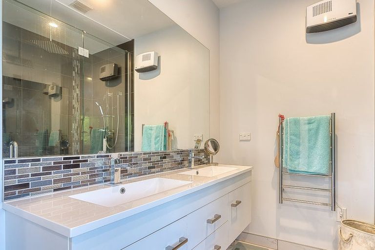 Photo of property in 91 Beach Road, Kakapotahi, Ross, 7885