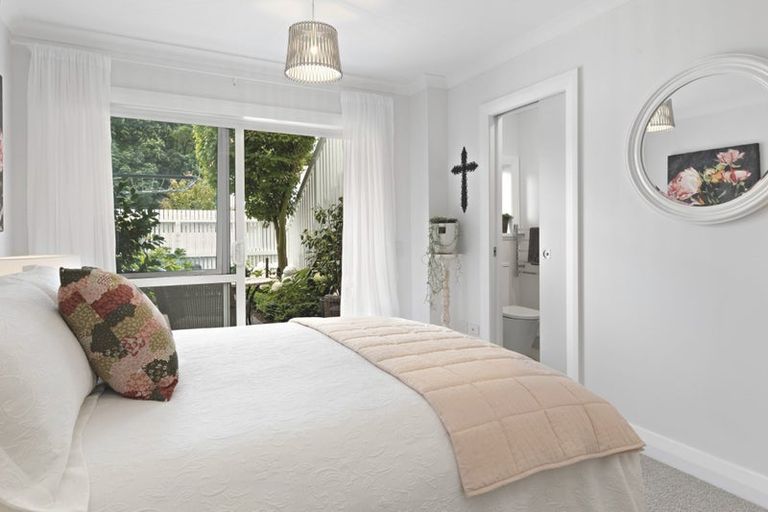Photo of property in 49 Arcus Way, Hataitai, Wellington, 6021