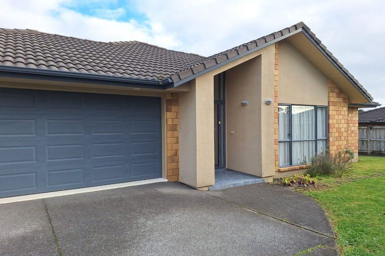 Photo of property in 8 Camith Close, Flat Bush, Auckland, 2016